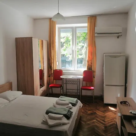 Top Location Near To City Center And Sea Garden * 布尔加斯