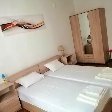 Top Location Near To City Center And Sea Garden *