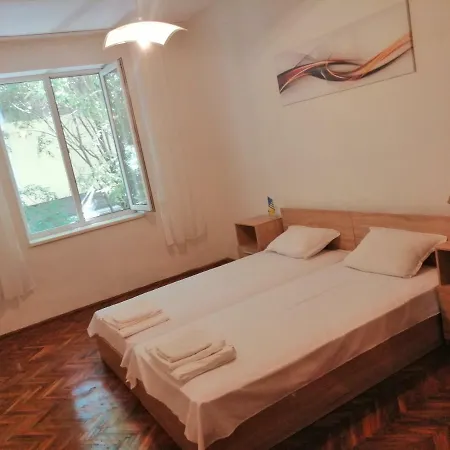 Top Location Near To City Center And Sea Garden アパート *